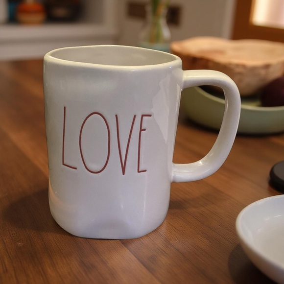 Rae Dunn Artisan Collection “LOVE” Mug – White with Red Lettering, Pre-Owned - Picture 1 of 5